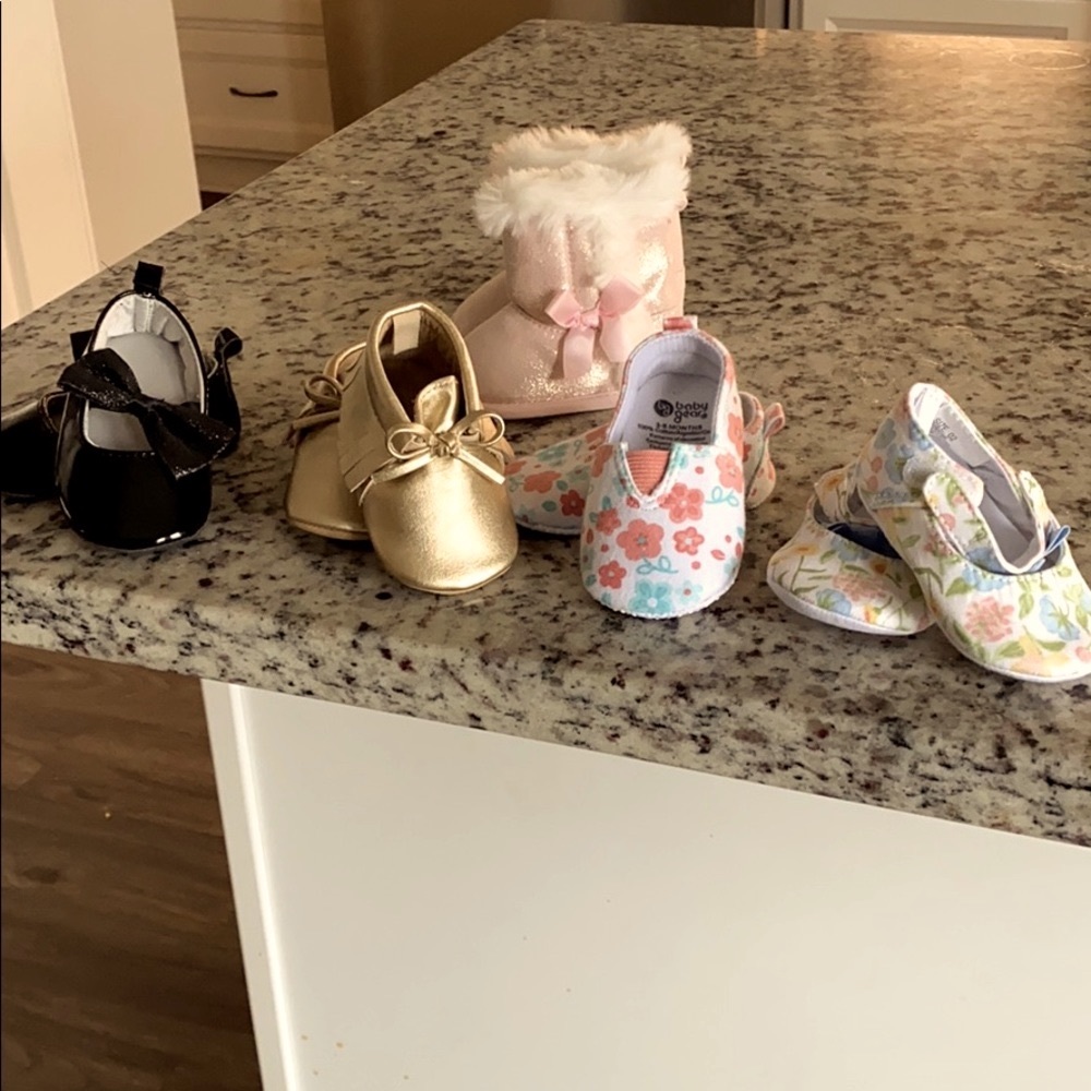 Baby Shoes 6 PAIRS